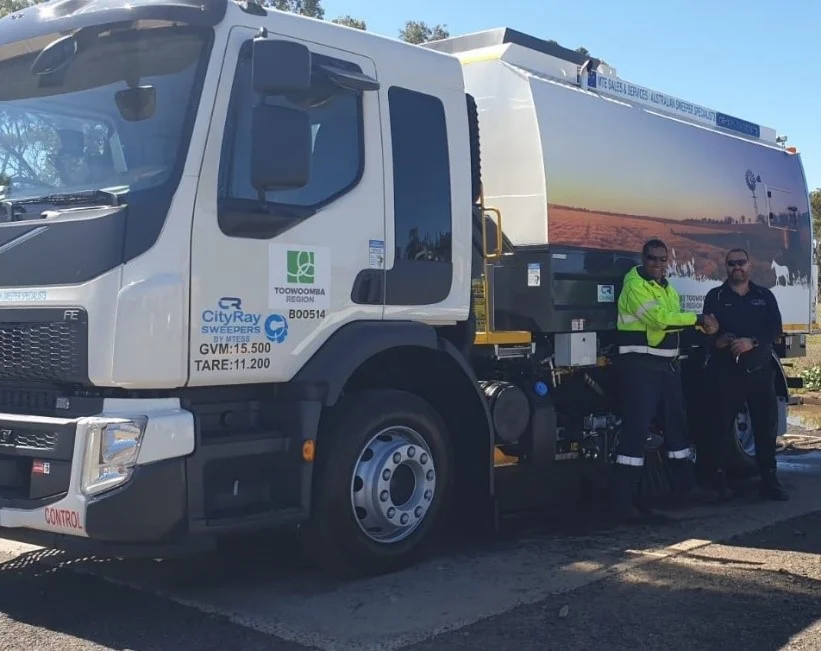 CityRay on Volvo FE250 delivered to Toowoomba Regional Council